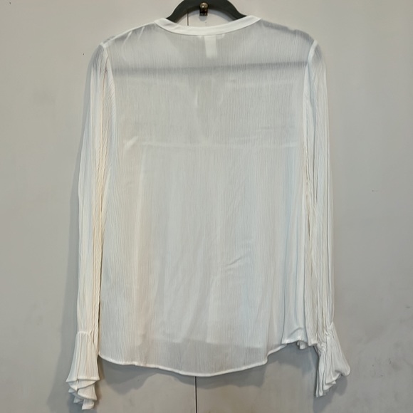 H&M White Blouse. - Picture 2 of 6